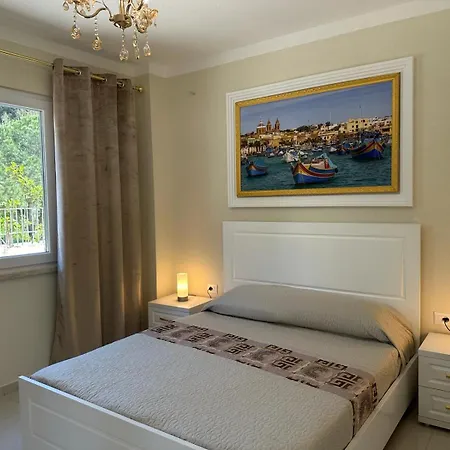 - Ana 2 * Golem (Tirana)