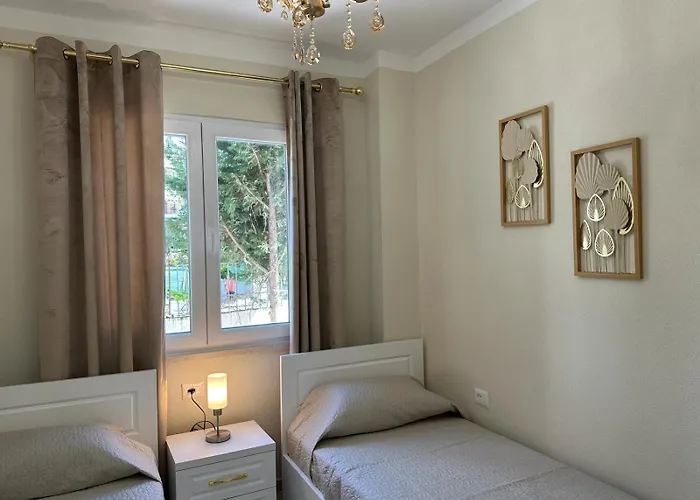 - Ana 2 Apartamento *